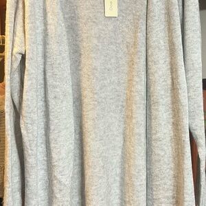 Doe & Rae Light Gray Knit Sweater